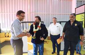 Dr Cheetah Yajnesh Shetty Brand Ambassador Bee9 Honey and Managing Director Prasad Shetty, Opening Gate for hundreds of Farmers.