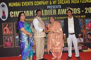 The First Civilian Soldier Award 2024 Was Held In Mumbai  The Event  Graced By Top Politicians, Film Personalities,  Builders And Doctors Of India