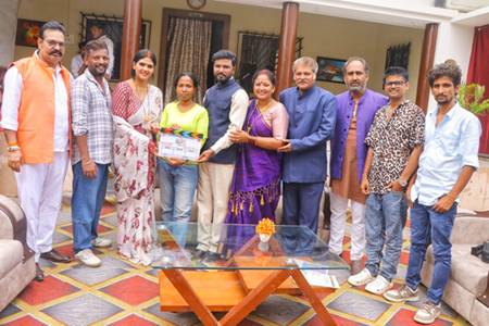 प्रोड्यूसर विद्या मौर्य, डायरेक्टर चंदन सिंह की ग्यारह में से दूसरी फिल्म ‘गूगल से तेज बहू’ की शूटिंग शुरू